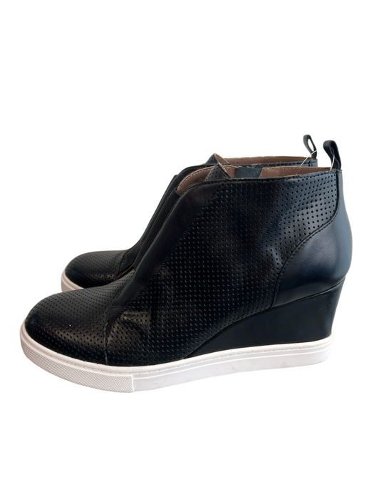 Linea Paolo Shoe Size 5.5 Black Leather Perforated Round Toe Side Zip Booties Black / 5.5