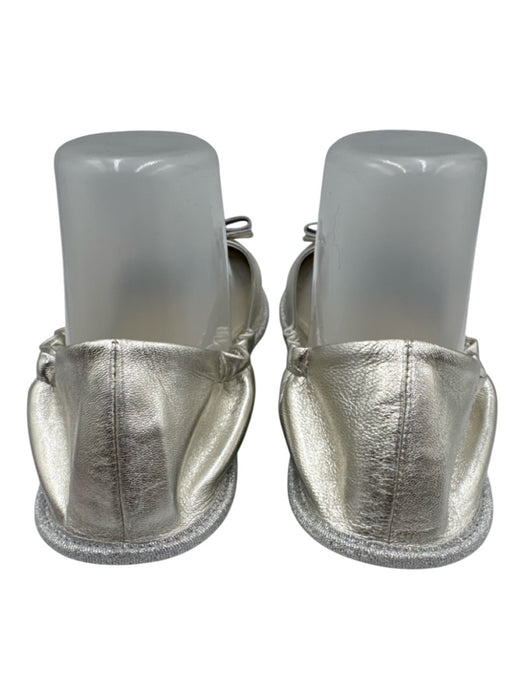 Salvatore Ferragamo Shoe Size 9 Silver Leather Upper Bow detail Metallic Flats Silver / 9