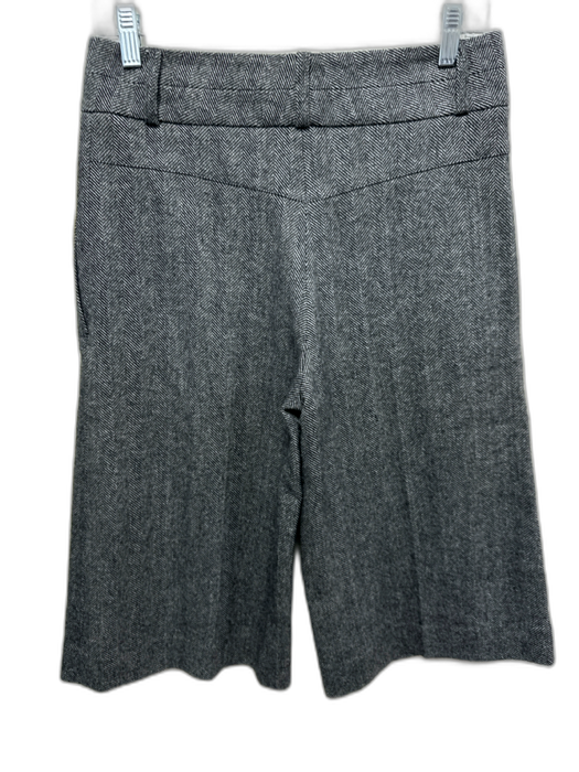 Chloe Size 38 Gray & Black Cotton Herringbone Front Pleat Hook & Zip Fly Shorts Gray & Black / 38