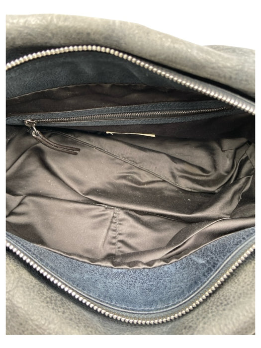 Brunello Cucinelli Gray Leather Top Zipper Side Pocket Seam Detail Bag Gray / Medium