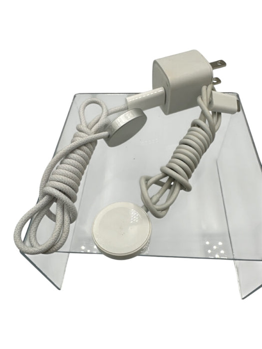 Apple Silver Tone Aluminum Square Touch Screen Charger Included Bundle Watches Silver Tone