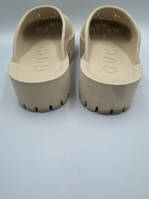 Gucci Shoe Size 39 Cream Beige Rubber Slip On Platform Monogram Perforated Mules