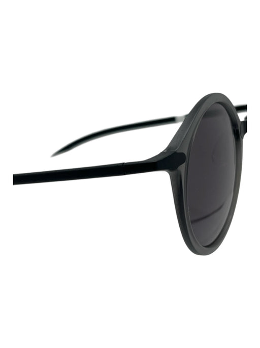 Swissflex Gray & Black Acetate Matte Round Dark tint Sunglasses Gray & Black