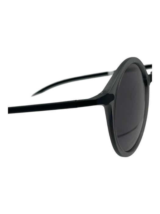 Swissflex Gray & Black Acetate Matte Round Dark tint Sunglasses Gray & Black