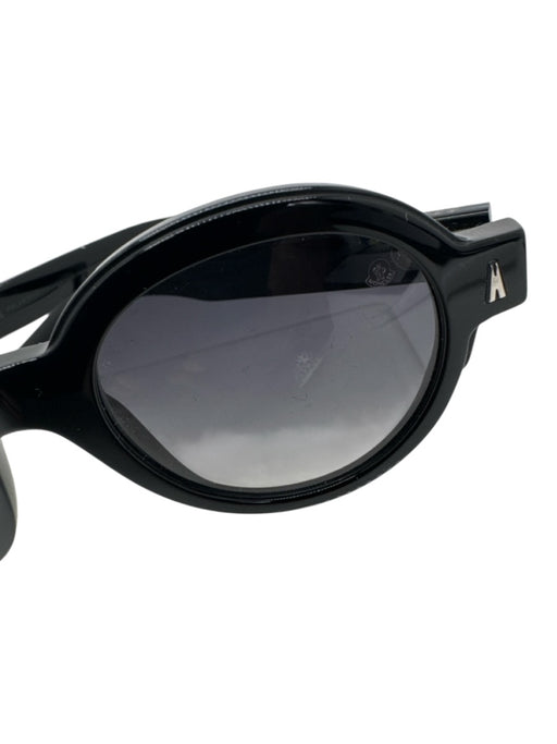 Moncler Black & Silver Acetate Gray Lens Circle Round Sunglasses Black & Silver