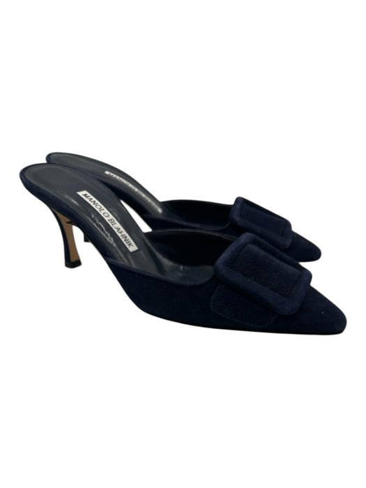 Manolo Blahnik Shoe Size 35.5 Navy Leather Suede Pointed Toe Buckle Pumps Navy / 35.5