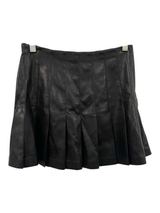 Alice + Olivia Size 2 Black PU Leather Pleated Zip & Hook Closure Mini Skirt Black / 2