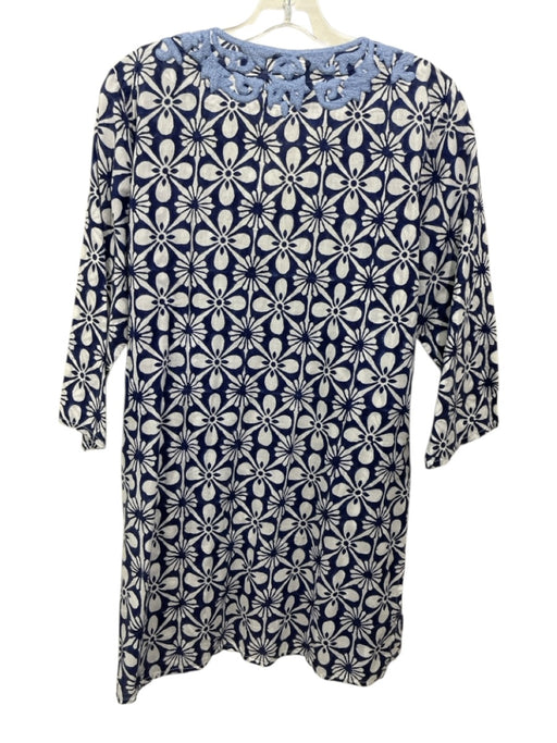 Roller Rabbit Size M Blue & White Cotton Floral Lattice 3/4 Sleeve V Neck Top Blue & White / M