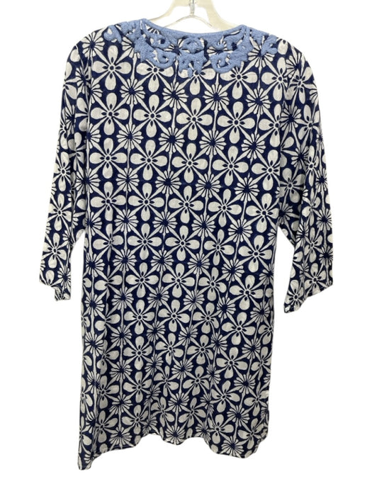 Roller Rabbit Size M Blue & White Cotton Floral Lattice 3/4 Sleeve V Neck Top Blue & White / M