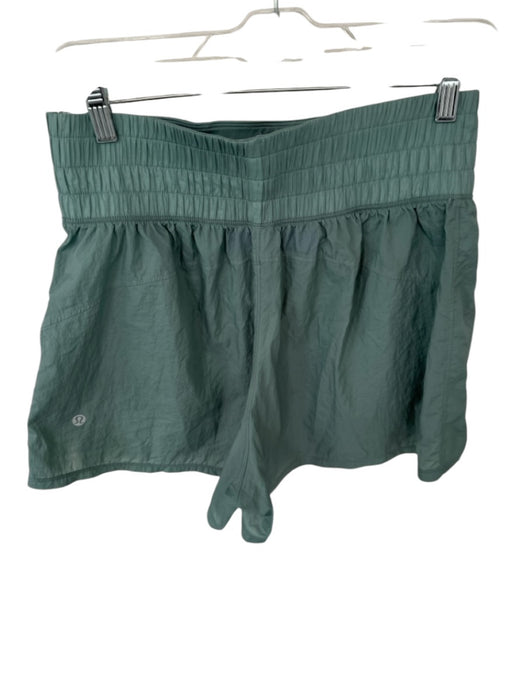 Lululemon Size 8 Sage green Nylon Blend High Waist Athletic Shorts Sage green / 8