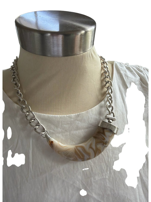 Silver & tan Metal Resin Horn Necklace Silver & tan