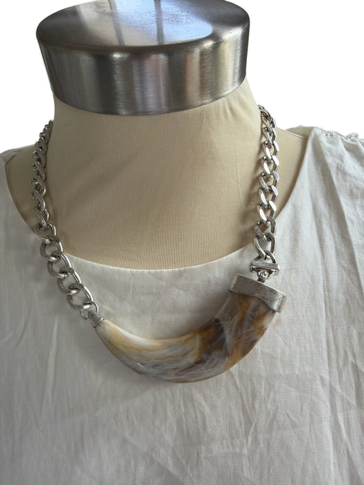 Silver & tan Metal Resin Horn Necklace Silver & tan