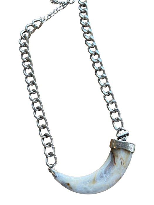 Silver & tan Resin Metal Chain Horn Necklace Silver & tan
