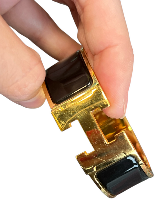 Hermes Black & Gold Polished Enamel Yellow Gold-Plated Twist Lock Bracelet Black & Gold