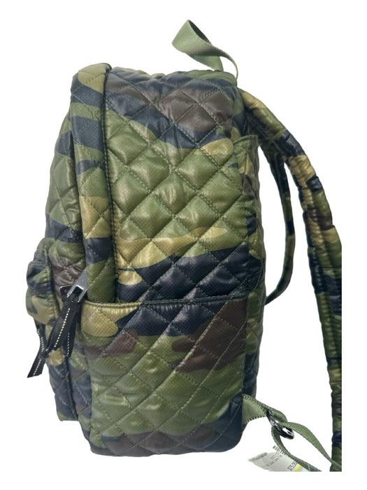 Oliver Thomas Green Nylon Puffed Quilted Camo Top Zip Bag Green / M