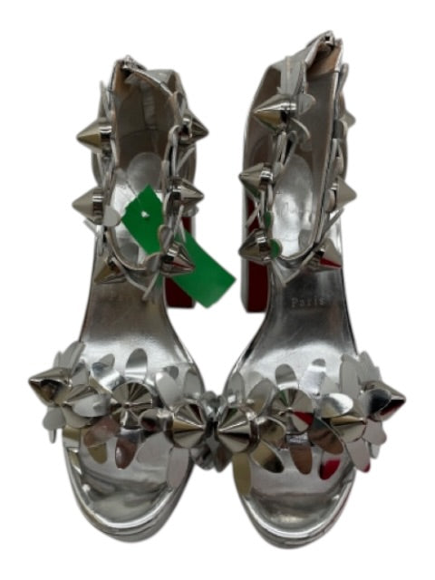 Christian Louboutin Shoe Size 40 Silver Leather Metallic Flowers Platform Pumps Silver / 40