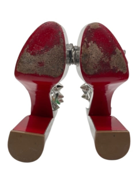 Christian Louboutin Shoe Size 40 Silver Leather Metallic Flowers Platform Pumps Silver / 40