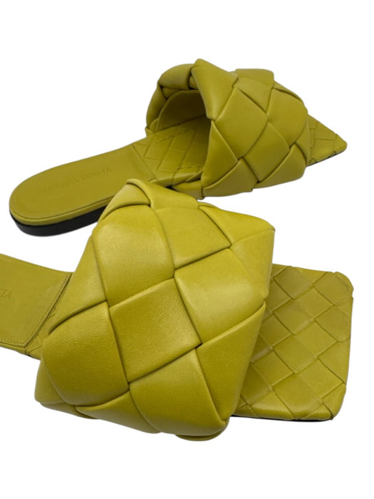 Bottega Veneta Shoe Size 39 Light Green Leather Woven Slide Sandals Light Green / 39