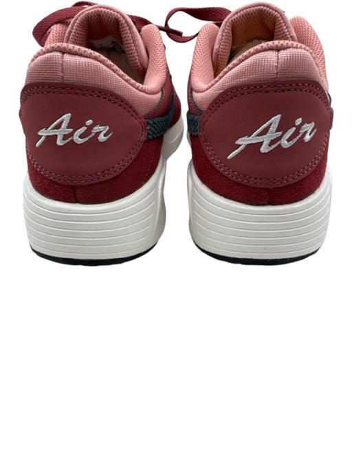 Nike Shoe Size 9 Red, White, Green Leather & Synthetic lace up Low Top Sneakers Red, White, Green / 9