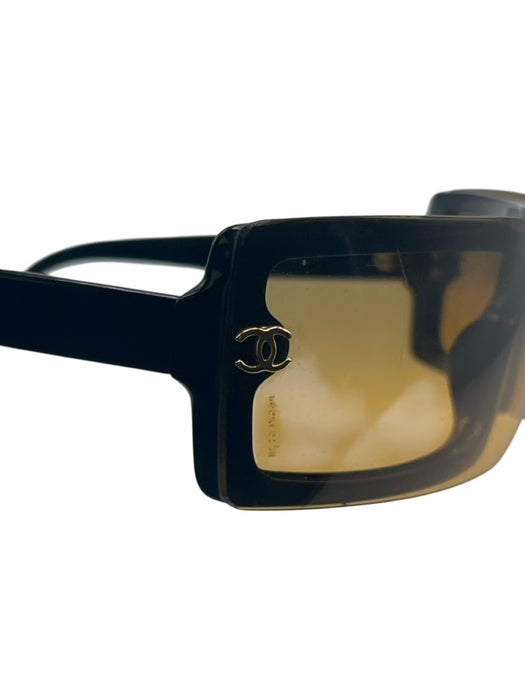 Chanel Brown Plastic Gradient Gold Hardware Rectangle Vintage Sunglasses Brown