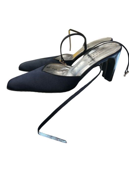 Donald J Pliner Shoe Size 6.5 Navy Leather & Fabric Pointed Square Toe Shoes Navy / 6.5