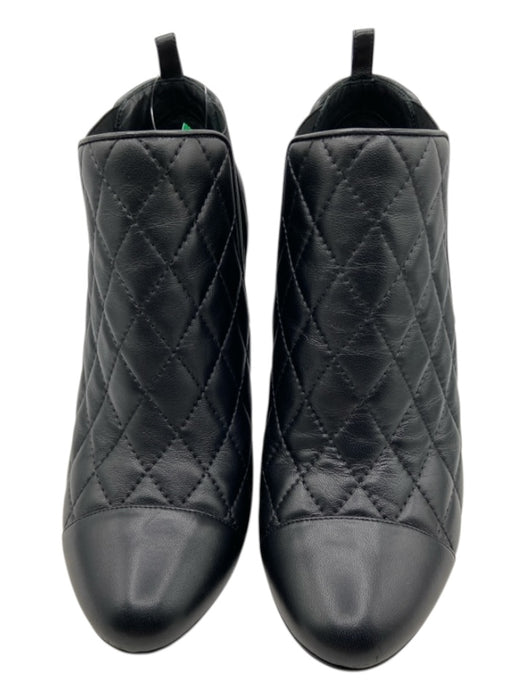 Chanel Shoe Size 37.5 Black Leather Diamond Stitching Silver Detail Pumps Black / 37.5