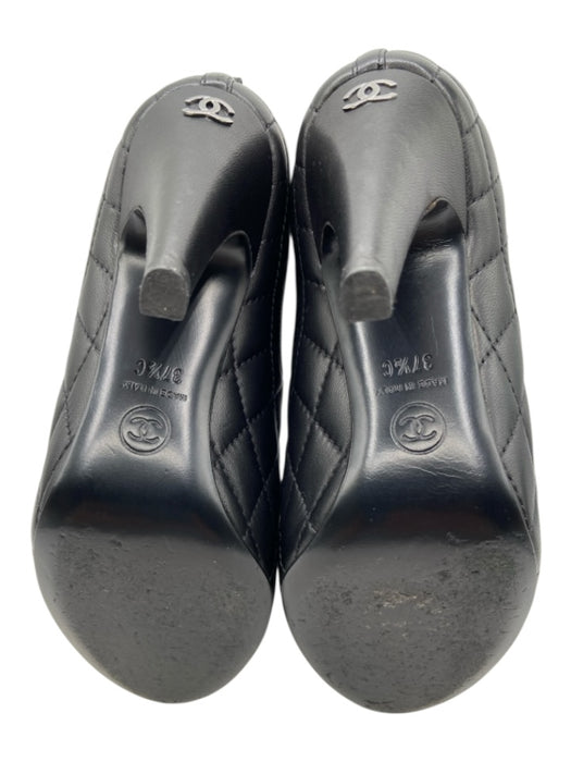 Chanel Shoe Size 37.5 Black Leather Diamond Stitching Silver Detail Pumps Black / 37.5