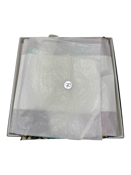 Chanel Red, Green, Multi Silk Jewelry Print Interlocking C Logo Square scarf Red, Green, Multi / One Size