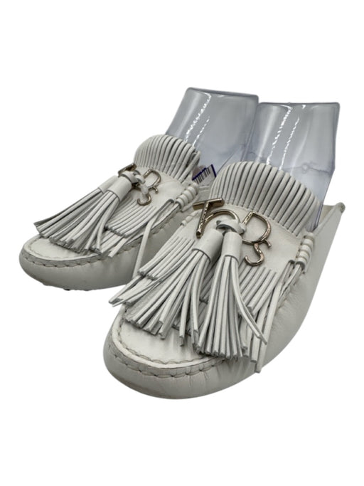 Tods Shoe Size 37 White Leather Silver Hardware Fringe Moccasin Driver Flats White / 37