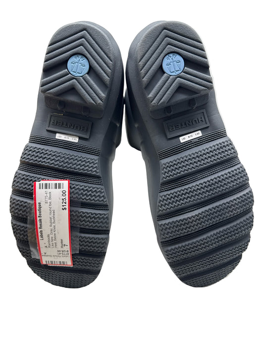 Hunter Shoe Size 7 Gray Rubber round toe Block Heel Below Knee Rainboots