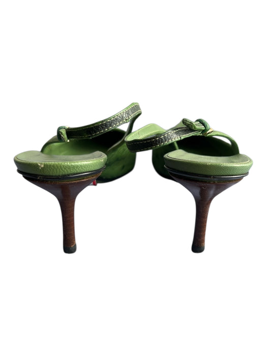 Gucci Shoe Size 7B Green Ostrich Pointed Toe Slingback silver hardware Shoes Green / 7B