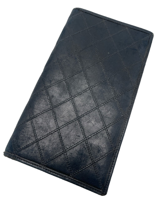 Chanel Black Lamb leather Diamond Quilted Bi- Fold Card holder Wallets Black