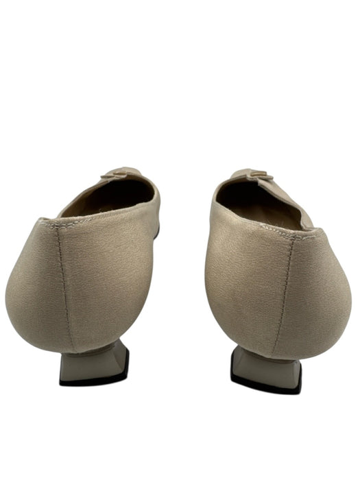 Stuart Weitzman Shoe Size 7.5 Beige Textile Square Toe Kitten Heel Pumps Beige / 7.5