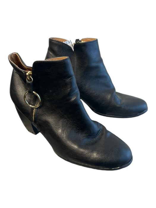 Qupid Shoe Size 8.5 Black Leather Gold hardware Side Zip Almond Toe Booties Black / 8.5