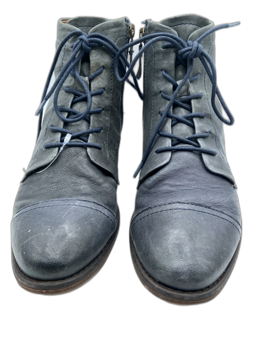 Comfortiva Shoe Size 9 Blue Gray Leather Lace Up Ankle Low Block Heel Booties Blue Gray / 9