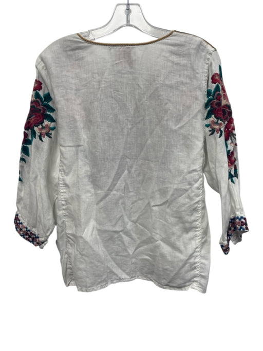Johnny Was Size XS White, Red, Green Linen Embroidered Flowers Notch Neck Top White, Red, Green / XS