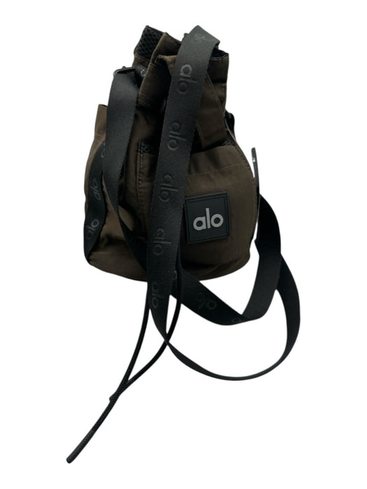 Alo Brown & Black Nylon Drawstring Close Utilitarian Athletic Bucket Bag Brown & Black