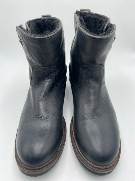 Frye Shoe Size 7 Black Leather Ankle Round Toe Fur Lining Booties