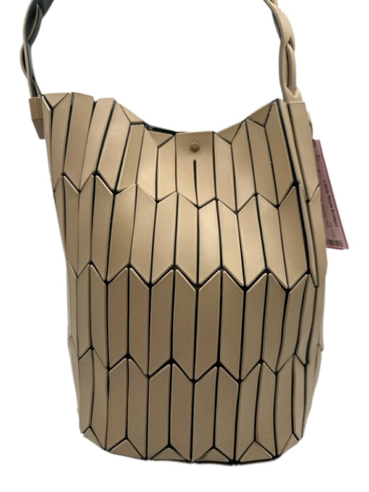 Bao Bao Issey Miyake Beige & Black PVC Shoulder Strap Geometric Folding Bag Beige & Black / S