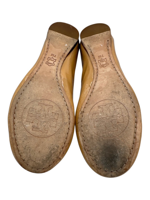 Tory Burch Shoe Size 7 Beige Leather Upper Patent Logo Round Toe scrunch Flats Beige / 7