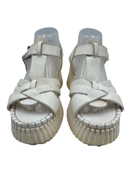 Chloe Shoe Size est 9 White Leather Upper Ribbed Sole Ankle Buckle Sandals White / est 9
