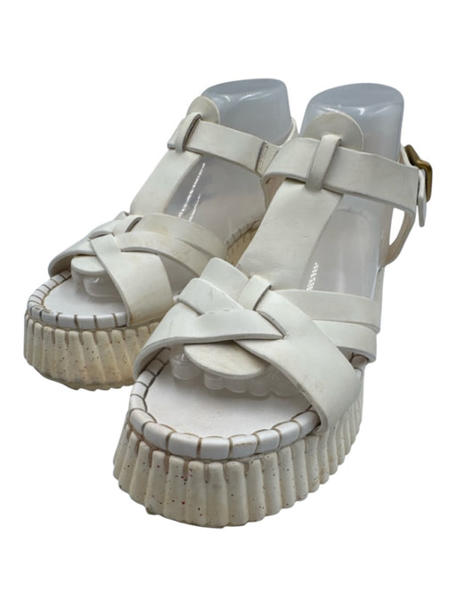 Chloe Shoe Size est 9 White Leather Upper Ribbed Sole Ankle Buckle Sandals White / est 9