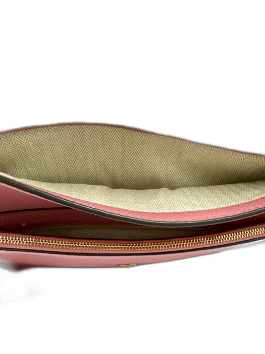 Tory Burch Pink Pebbled Leather Magnetic  Flap Zip Close Crossbody Tassel Bag Pink / S