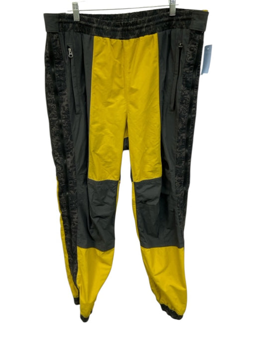 The North Face Size XL Yellow & Gray Print Synthetic Color Block Outdoors Pants Yellow & Gray Print / XL