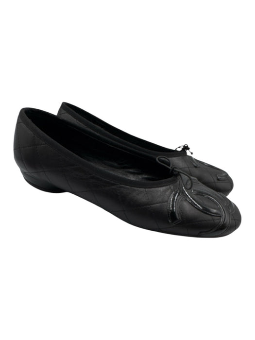 Chanel Shoe Size 40 Black Leather Upper Round Toe Interlocking CC Quilted Flats Black / 40