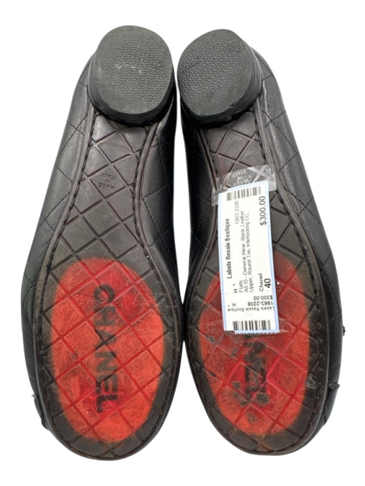 Chanel Shoe Size 40 Black Leather Upper Round Toe Interlocking CC Quilted Flats Black / 40