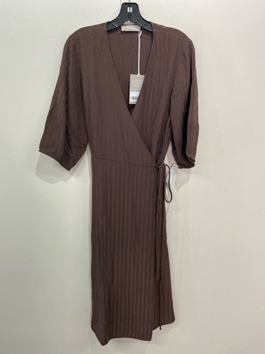 Everlane Size 6 Brown Viscose Blend Striped Wrap 1/2 sleeve V Neck Dress