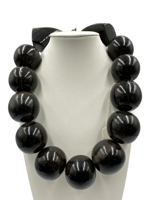 Moo Moo Designs Black Horn Toggle Clasp Large Bead Necklace Black