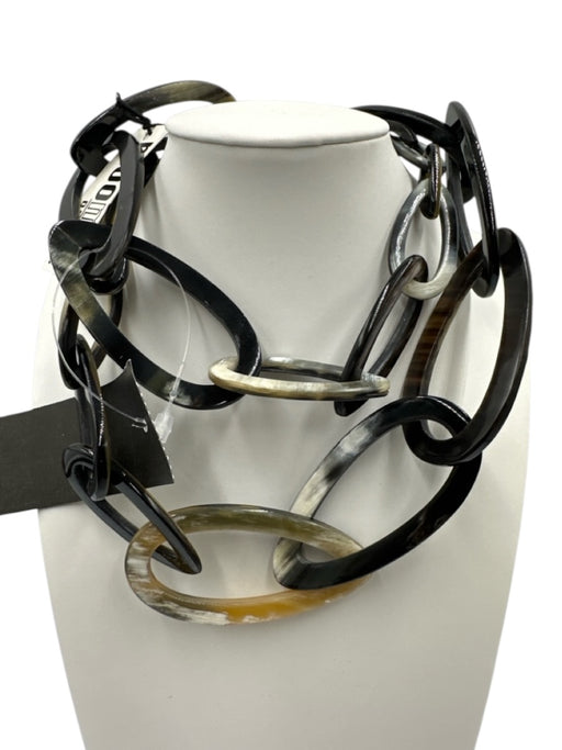 Moo Moo Designs Black & White Horn Interlocking Rings Necklace Black & White