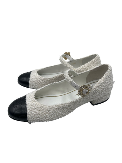 Chanel Shoe Size 39 White & Black Cloth Patent Leather tweed Ankle Strap Flats White & Black / 39